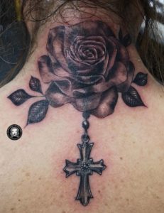tatuajes de rosas y flores