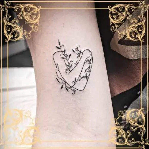 pequenas tatuagens de linhas finas em Maiorca