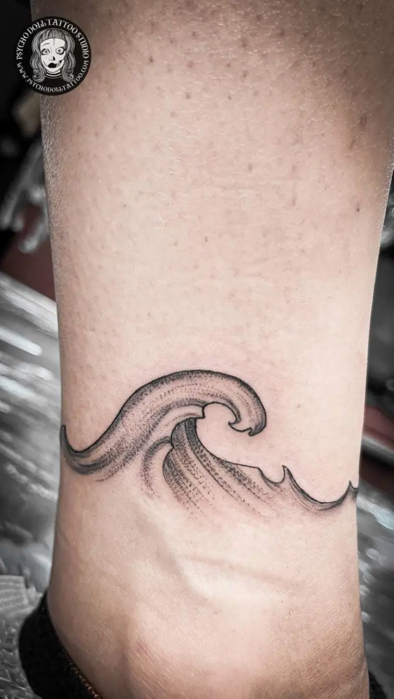 tatuaggio onda Maiorca