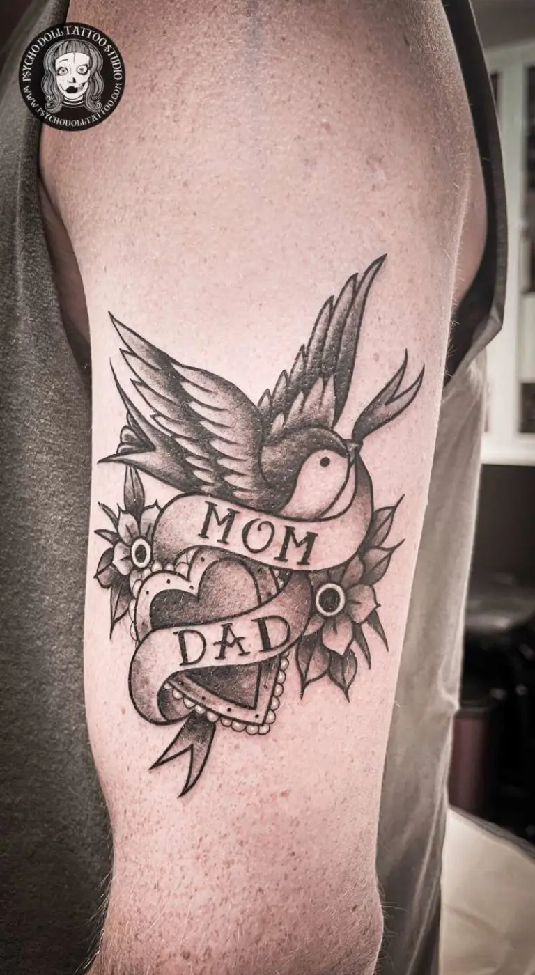 Tatouage traditionnel Mon et Dad