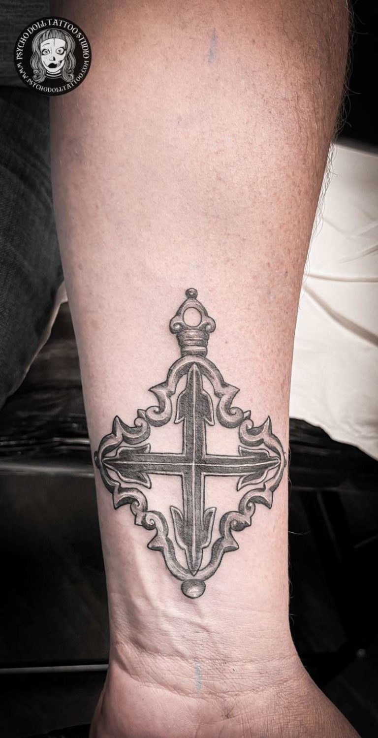 cruz Mallorca tatuaje