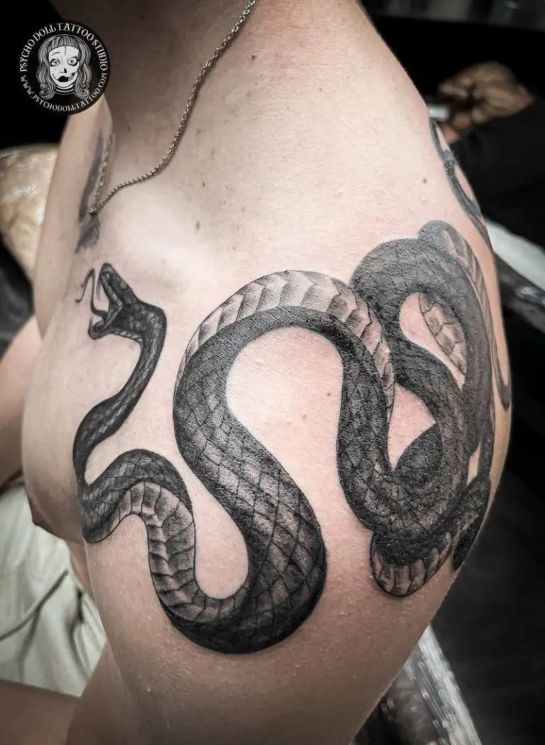 käärme tatuointi