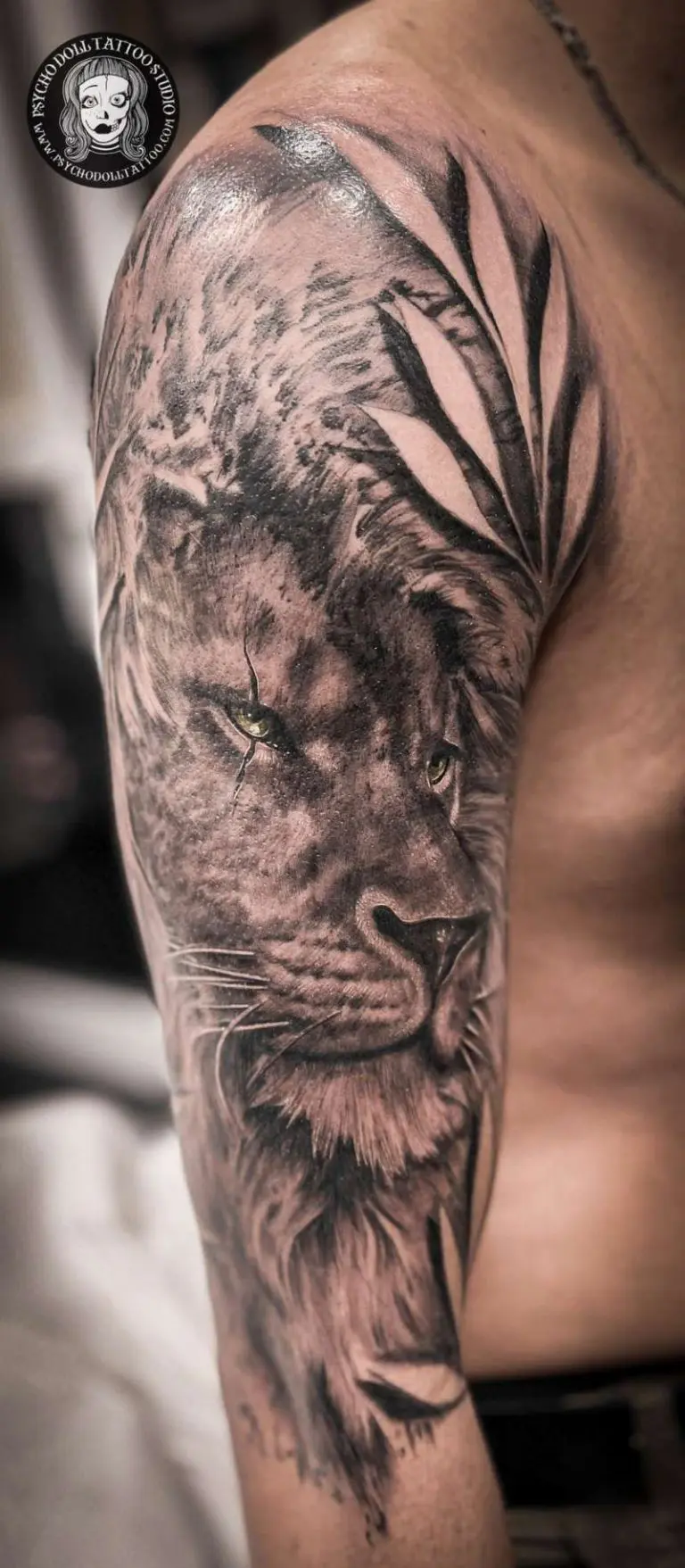 Lion realistinen tatuointi realistinen leijona tatuointi käsi