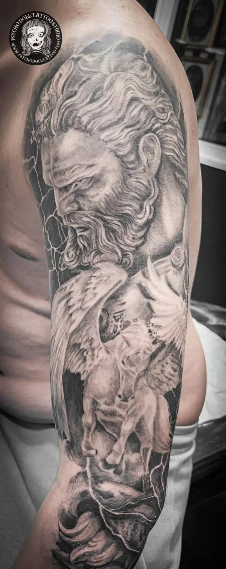 Tatuaggio Zeus con Pegaso