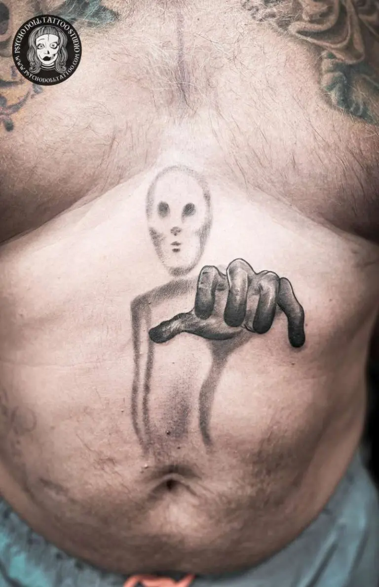 fantasma horror del tatuaggio spettrale