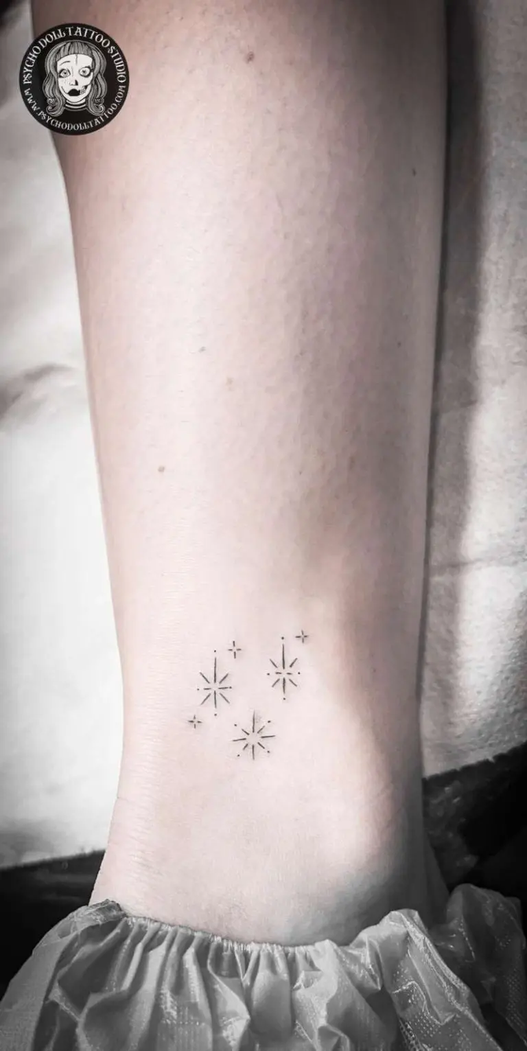 tatuagem de estrelas tatuagem de estrelas com linhas finas