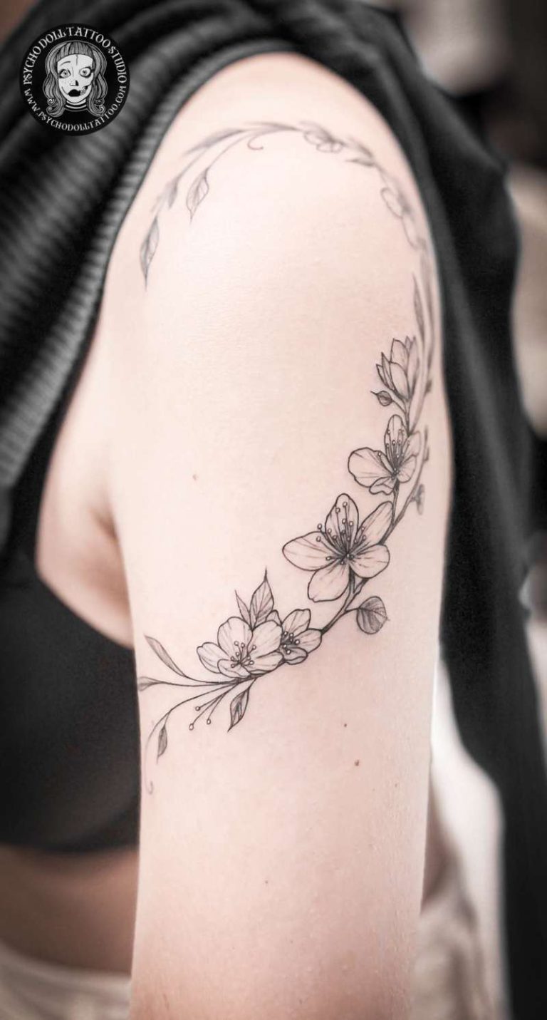 flowers tattoo shoulder