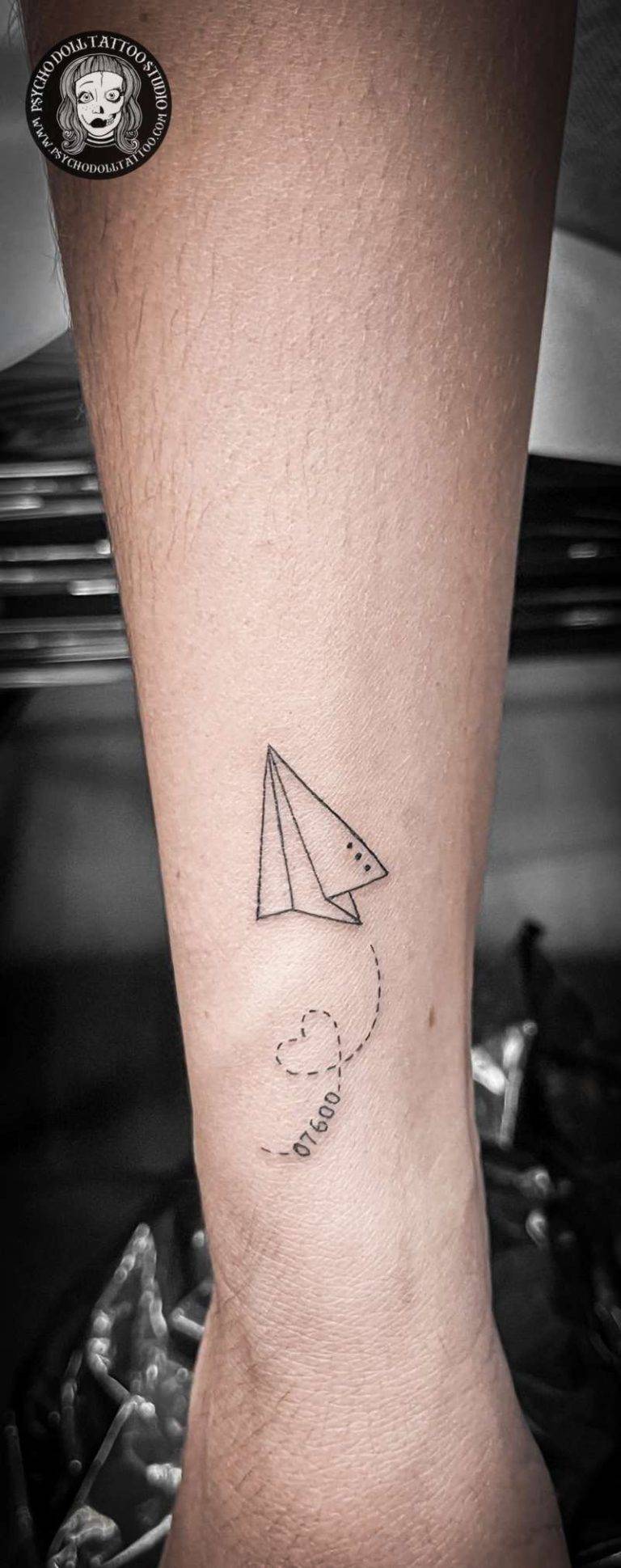 avion de papel tattoo