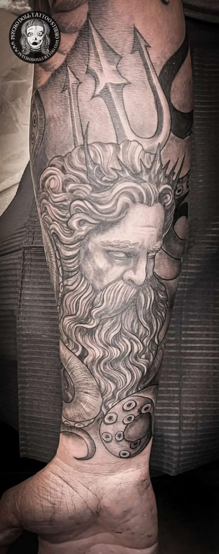 Tatuaggio Poseidone Nettuno, tatuaggio dio greco romano