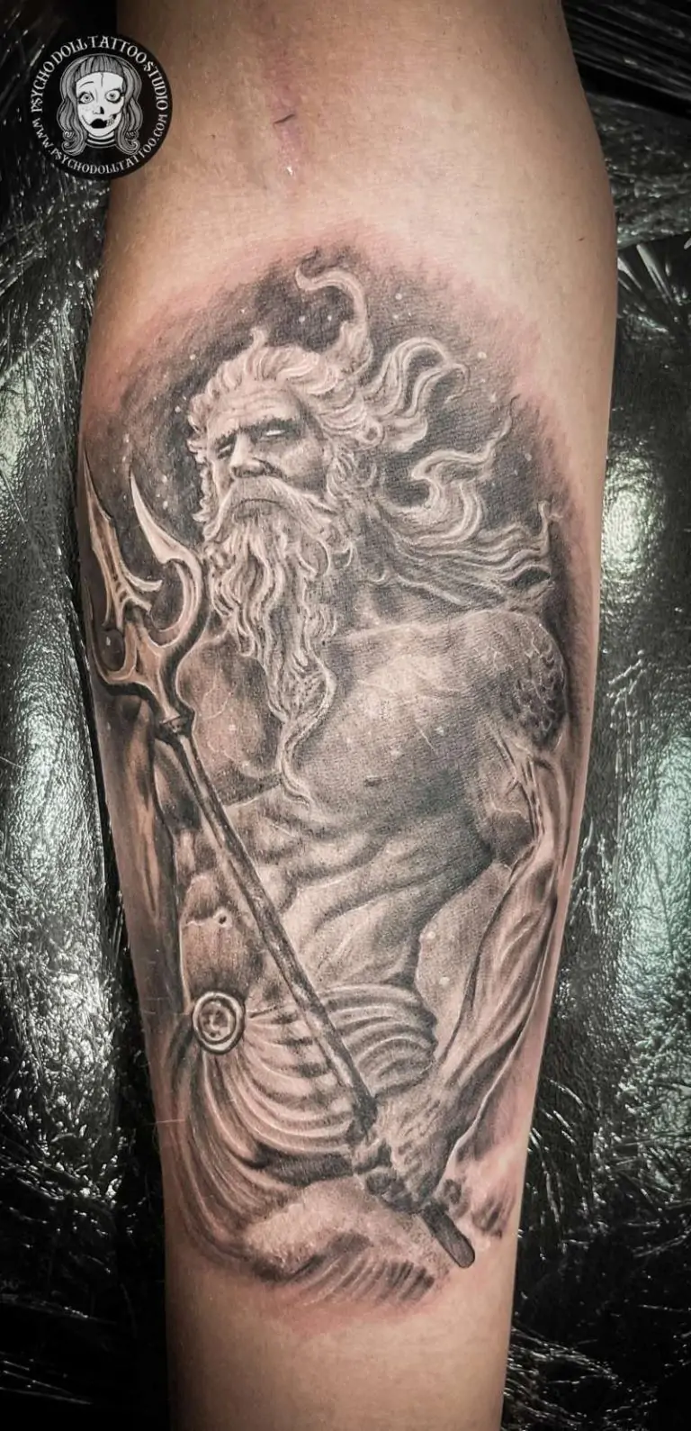 Tatuaggio Poseidone Nettuno, tatuaggio dio greco romano